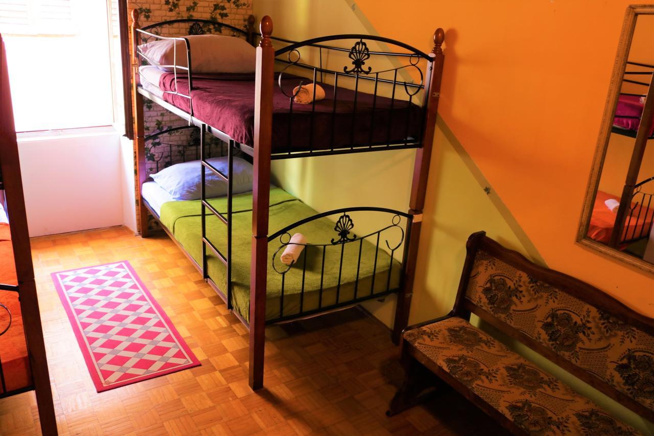 Hostel Alma 2 Пореч Екстериор снимка